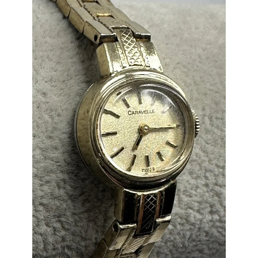Caravelle N9 1979 Ladies Manual Wind Watch Works 17MM 6.25